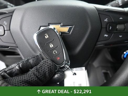 Used 2025 Chevrolet TrailBlazer LT w/ Driver Confidence Package image 34