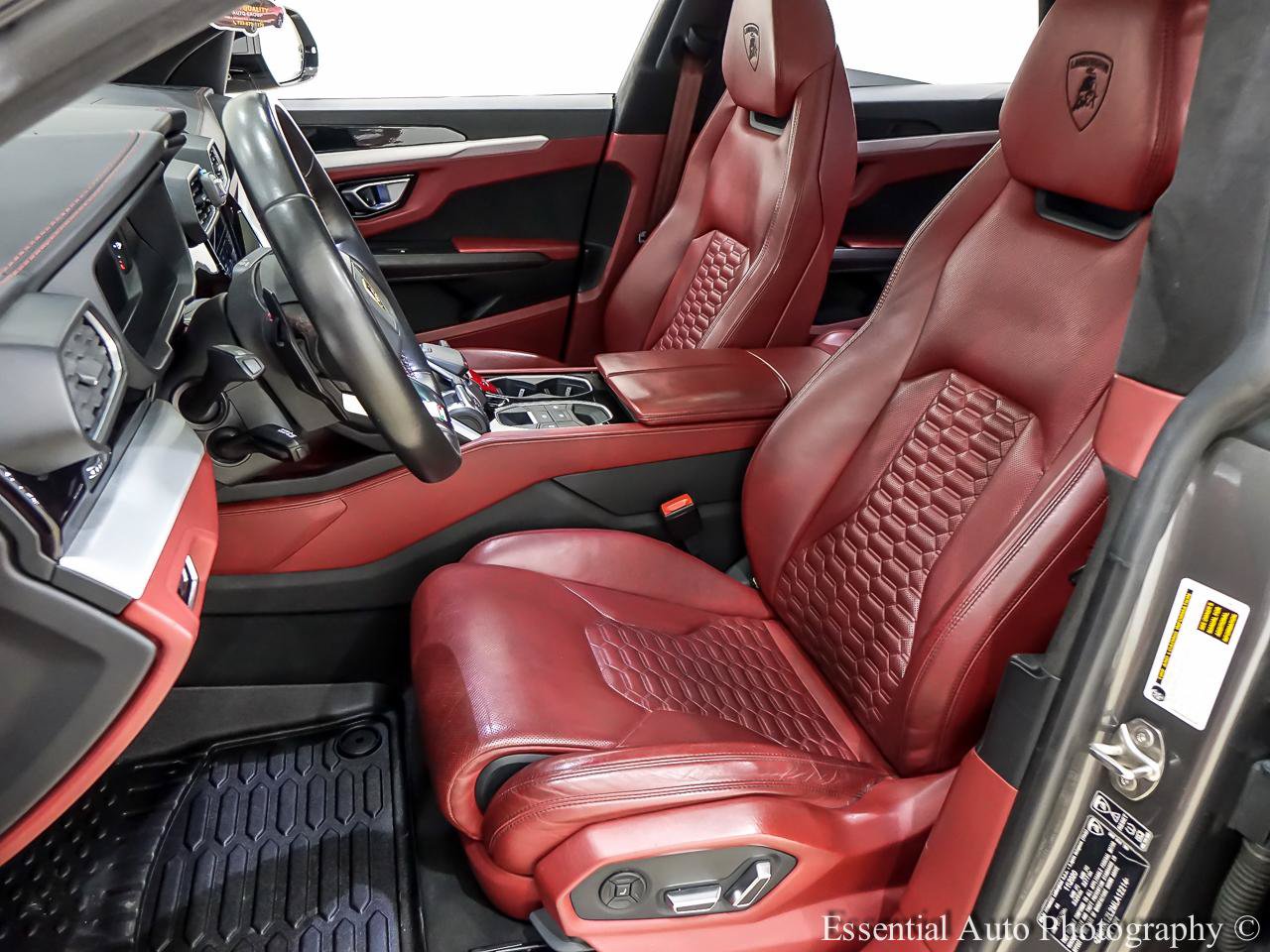 Used 2021 Lamborghini Urus AWD/4WD image 13