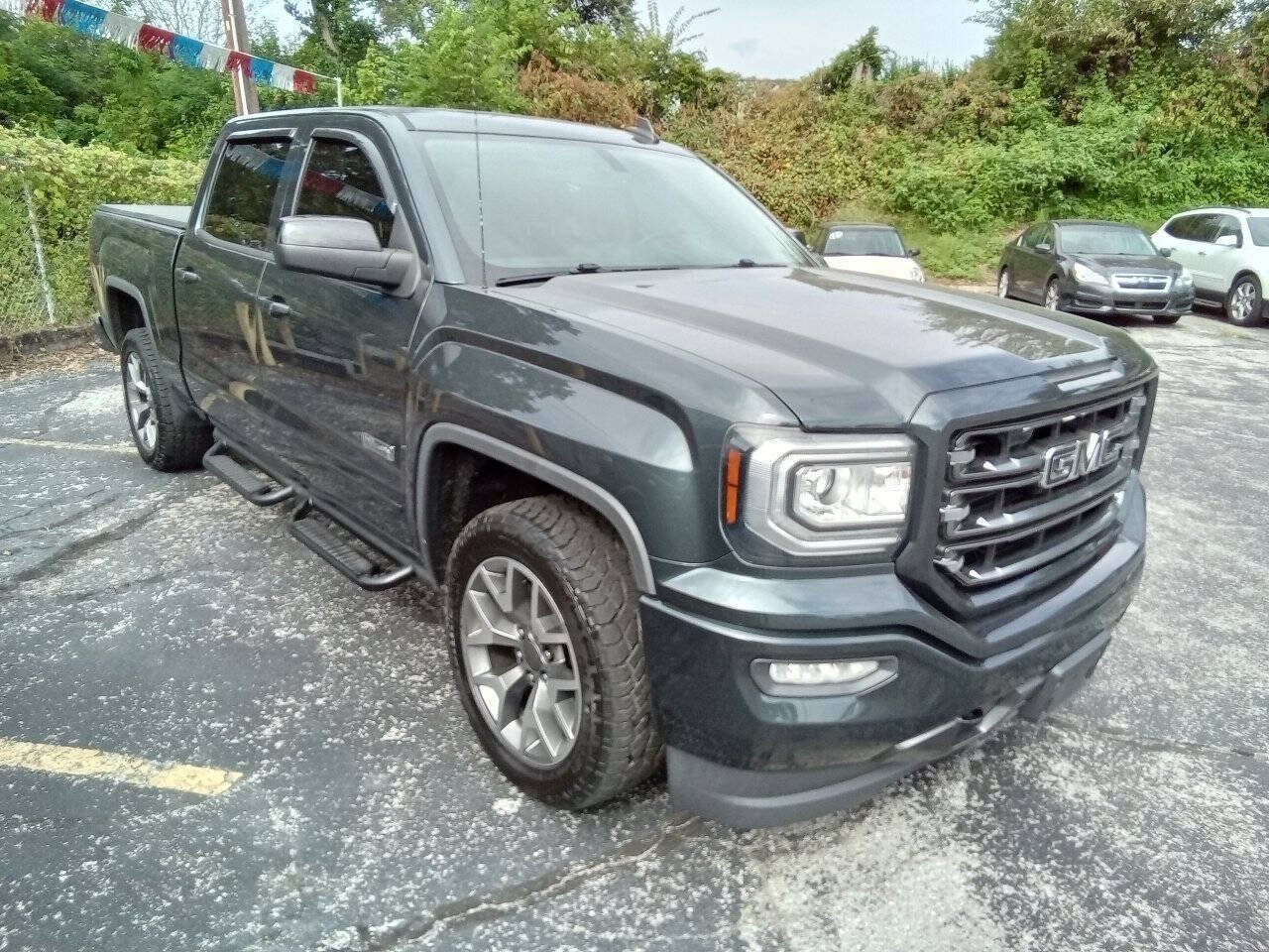 Used 2018 GMC Sierra 1500 SLT w/ All Terrain Package AWD/4WD image 2