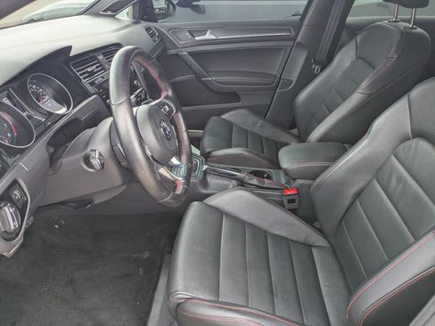 Used 2018 Volkswagen GTI SE FWD image 11