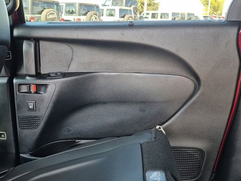 New 2025 Chrysler Pacifica Limited w/ Trailer Tow Group image 23