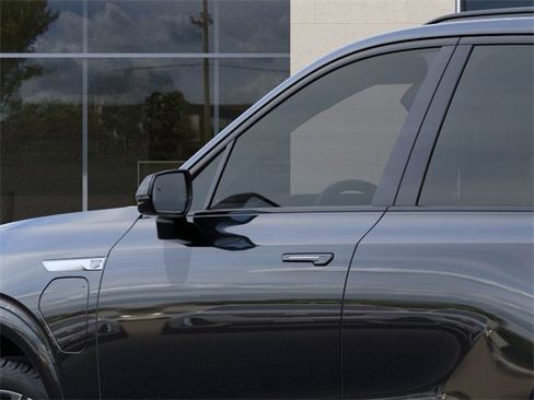 New 2026 Cadillac Vistiq Platinum w/ LPO, Floor Liner Package image 12