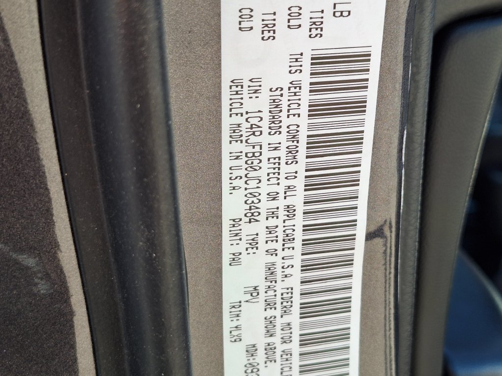 Used 2018 Jeep Grand Cherokee Limited AWD/4WD image 32