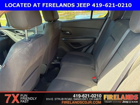 Used 2022 Chevrolet Trax LS w/ Tint and Cruise Package image 34