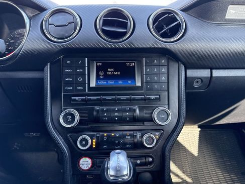 Used 2015 Ford Mustang Convertible image 18