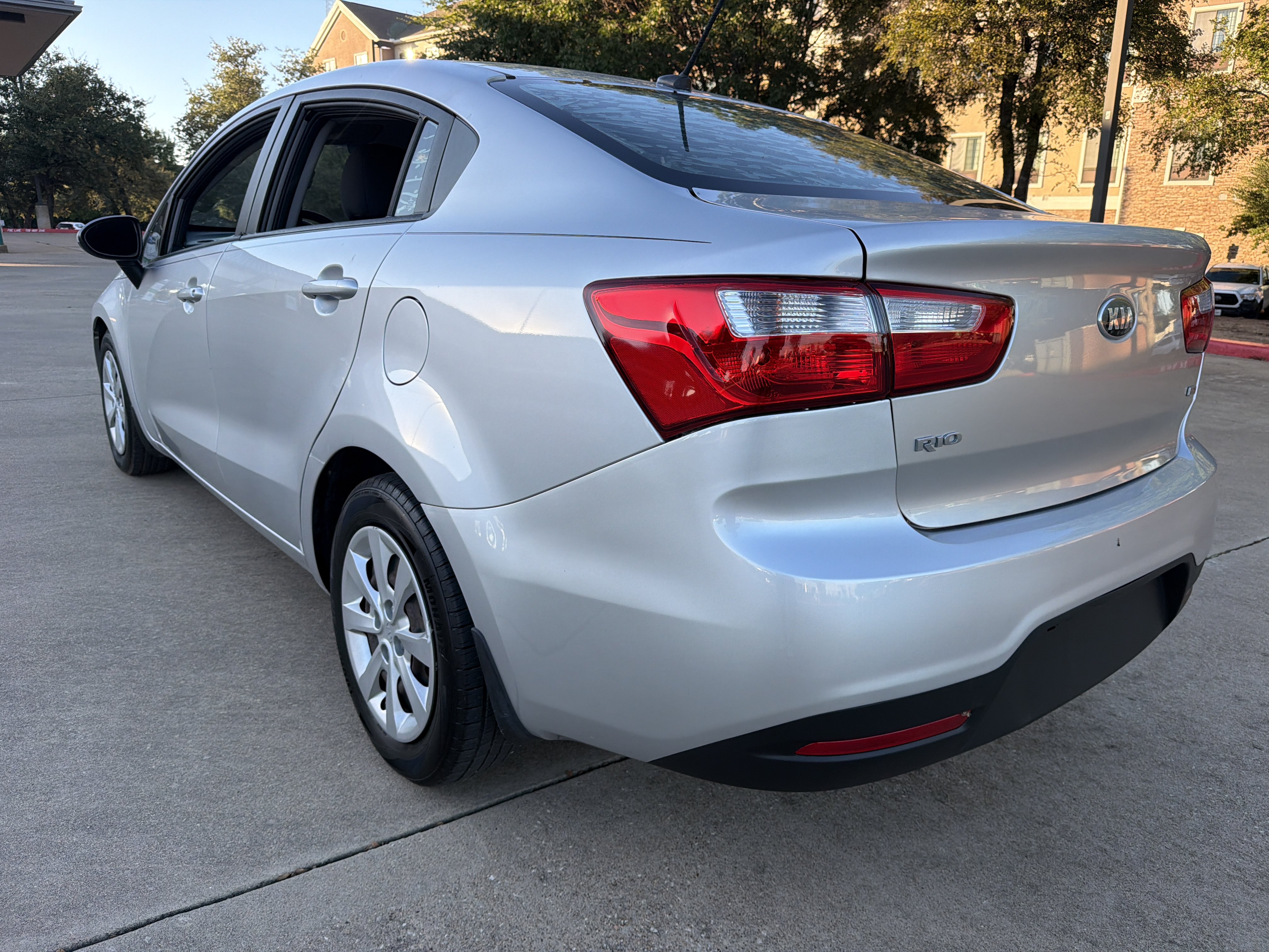 Used 2015 Kia Rio LX w/ Power Package FWD image 5
