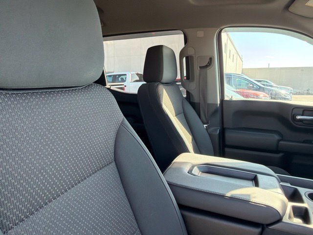 Used 2020 Chevrolet Silverado 1500 Custom w/ Custom Value Package AWD/4WD image 22