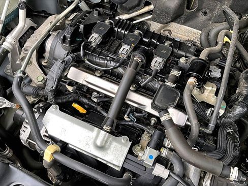 Used 2023 Nissan Kicks SR image 28