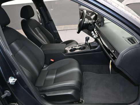 Certified 2025 Honda Civic Sport image 25