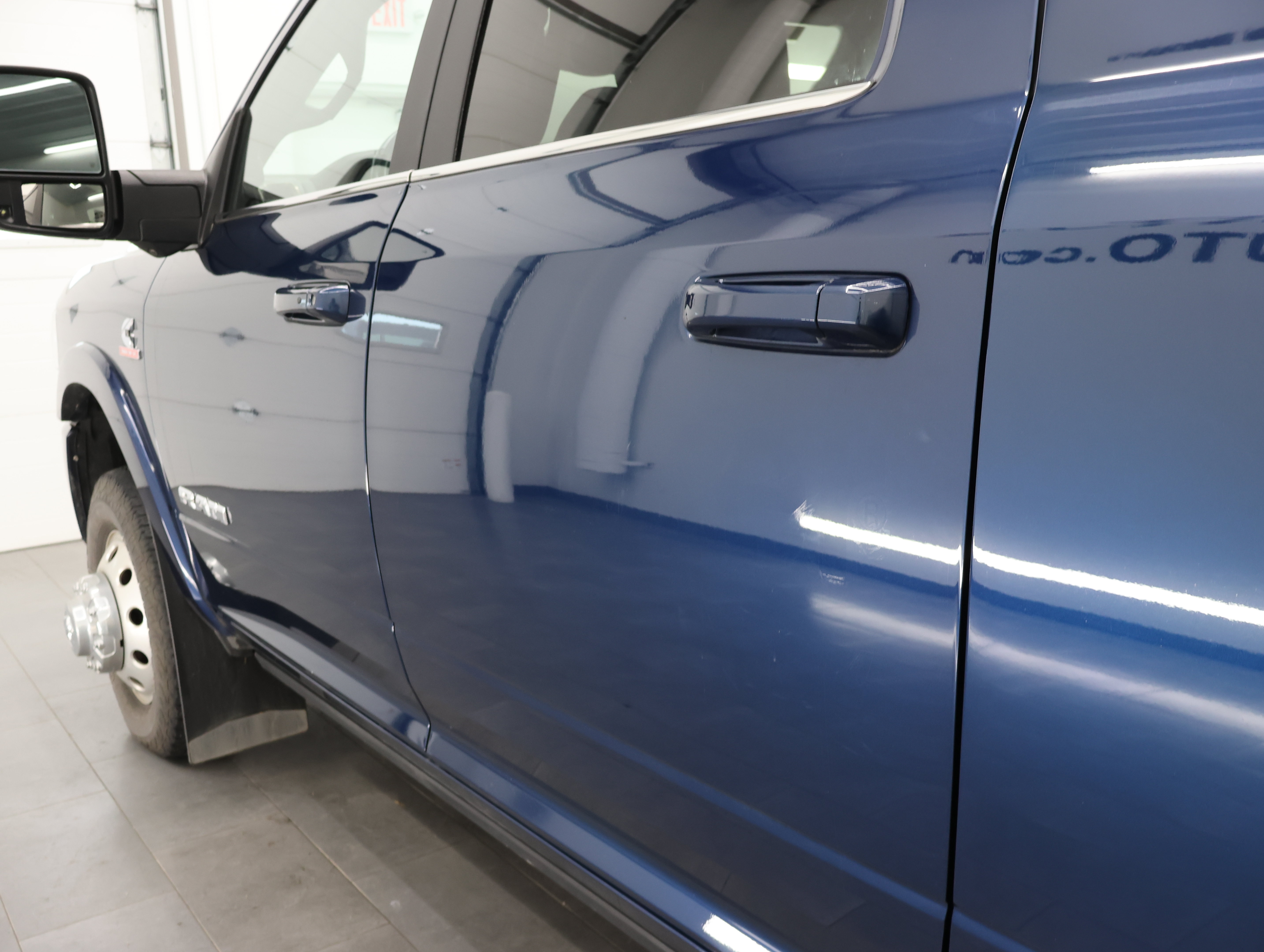 Used 2023 RAM 3500 Limited AWD/4WD image 38