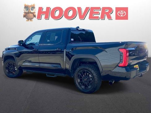 Used 2026 Toyota Tundra SR5 w/ SR5 Convenience Package AWD/4WD image 6