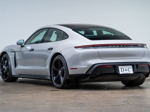 Used 2023 Porsche Taycan 4S w/ Premium Package AWD/4WD image 4