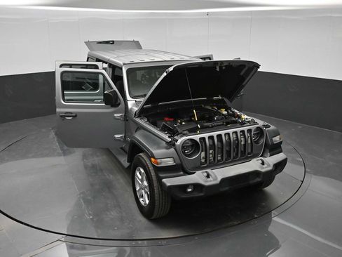 Used 2018 Jeep Wrangler Unlimited Sport S AWD/4WD image 40