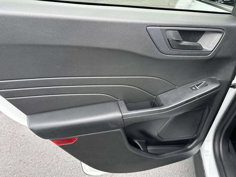 Used 2023 Ford Escape Active w/ Tech Pack #1 AWD/4WD image 11