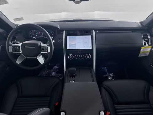 New 2025 Land Rover Discovery S AWD/4WD image 22