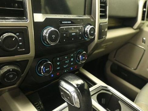 Certified 2019 Ford F150 Lariat AWD/4WD image 18