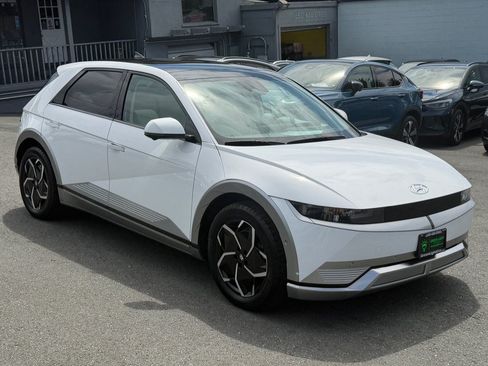 Used 2024 Hyundai Ioniq 5 Limited RWD image 3