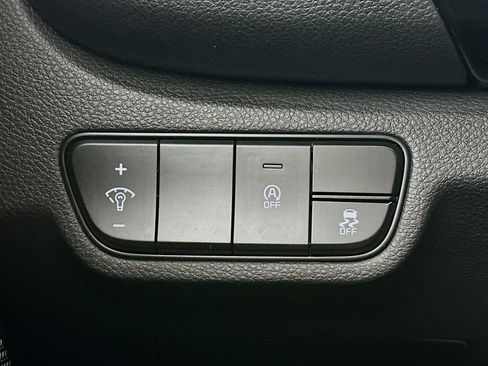 Used 2024 Kia Seltos S image 16