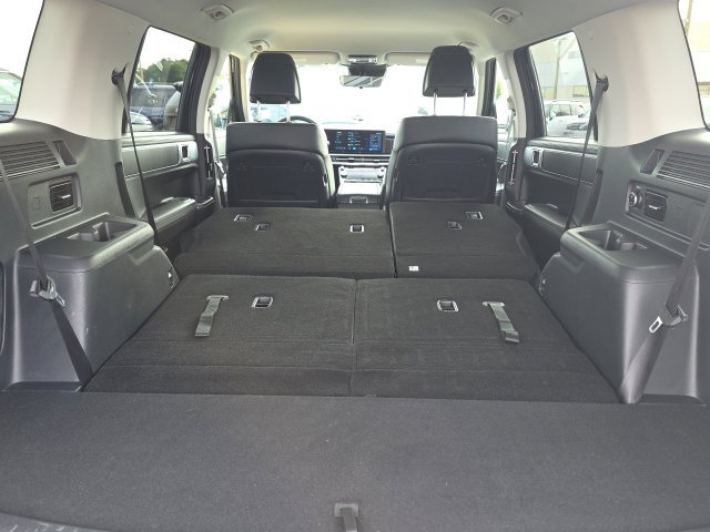 Certified 2025 Hyundai Santa Fe SEL FWD image 24