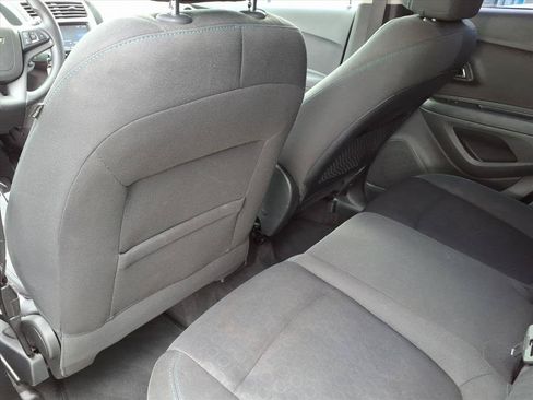 Used 2016 Chevrolet Trax LS AWD/4WD image 15