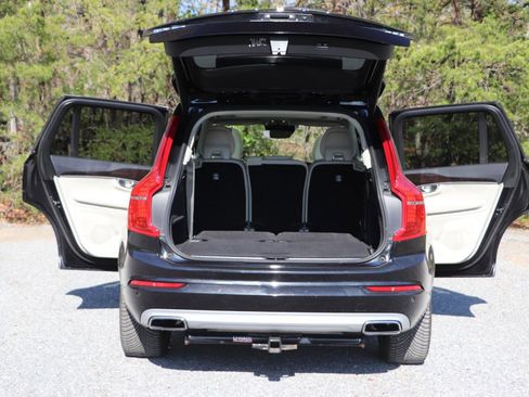 Used 2019 Volvo XC90 T6 Momentum w/ Advanced Package image 6