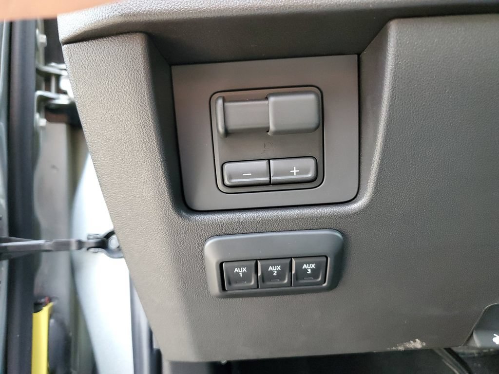 New 2026 Chevrolet Colorado Trail Boss w/ Midnight Edition AWD/4WD image 17