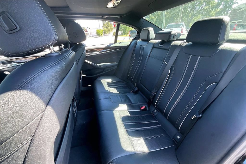 Used 2023 BMW 540i w/ Convenience Package RWD image 19