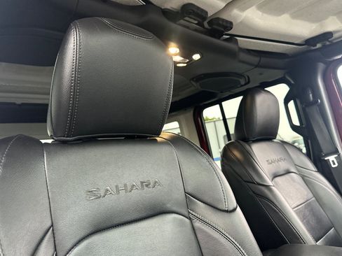 Used 2021 Jeep Wrangler Unlimited Sahara image 17