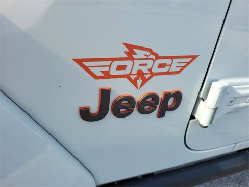 Used 2021 Jeep Gladiator Mojave image 13