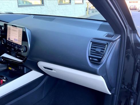 Used 2024 Lexus NX 250 FWD w/ Premium Package image 18