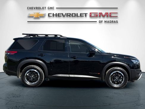 Used 2025 Nissan Pathfinder Rock Creek AWD/4WD image 2