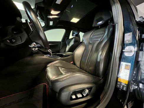 Used 2018 BMW M5 image 12