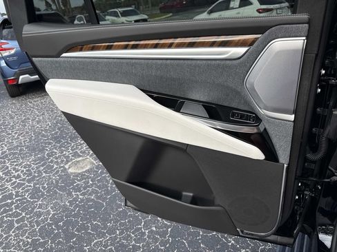 New 2026 Cadillac Escalade Platinum Sport w/ LPO, ONYX Package AWD/4WD image 13