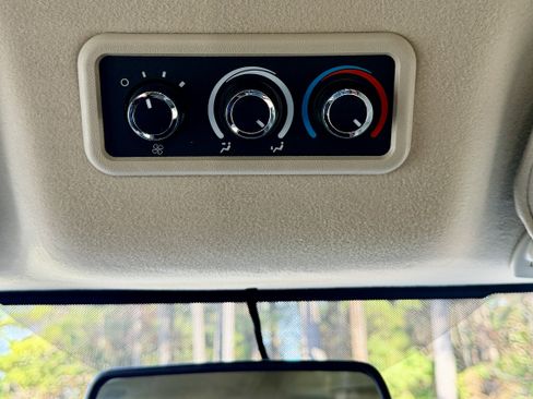 Used 2024 Chevrolet Express 3500 LS image 52