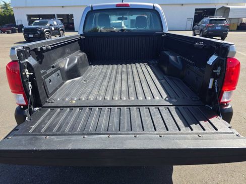 Used 2017 Toyota Tacoma SR RWD image 17
