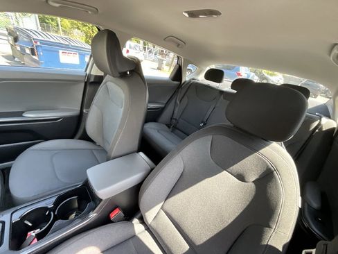 Used 2025 Kia K4 LXS image 14