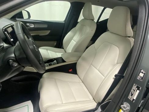 Used 2026 Volvo XC40 B5 Ultra AWD/4WD image 11