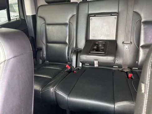 Used 2020 Chevrolet Suburban LT RWD image 28