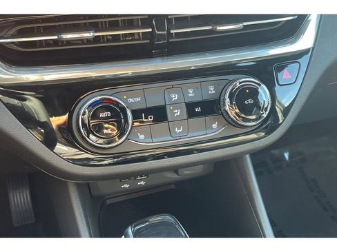 Used 2026 Buick Envista Sport Touring w/ Convenience I Package FWD image 28