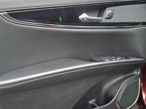 Used 2023 Lincoln Nautilus AWD w/ Premium Package image 8