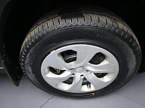 Used 2019 Toyota RAV4 LE w/ All Weather Liner Package AWD/4WD image 13