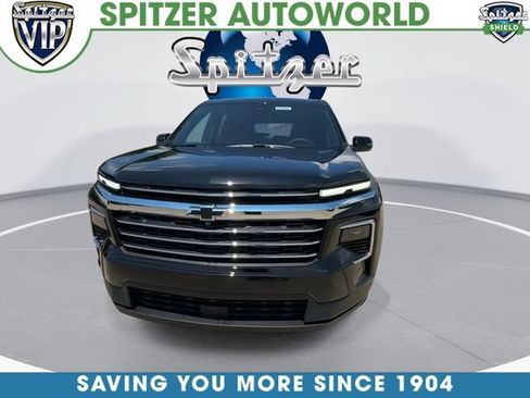 New 2026 Chevrolet Traverse LT w/ LPO, Floor Liner Package AWD/4WD image 3