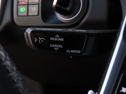 Used 2019 Porsche Cayenne image 31