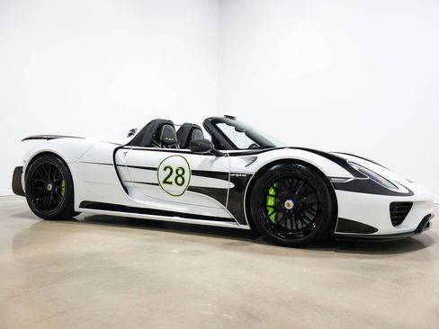 Used 2015 Porsche 918 Spyder image 83