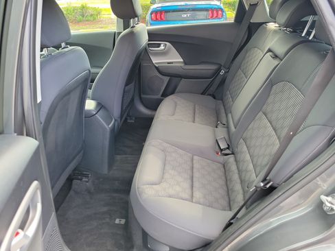 Used 2018 Kia Niro LX FWD image 15