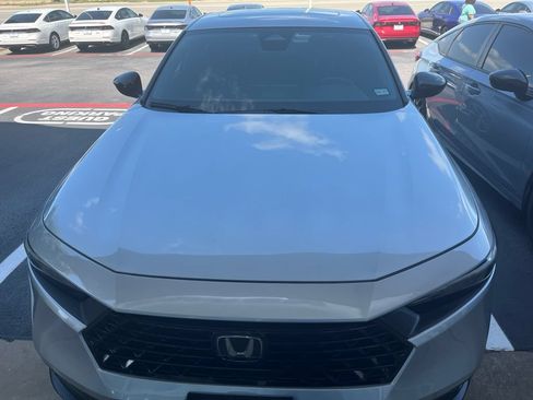 Used 2025 Honda Accord Sport image 2