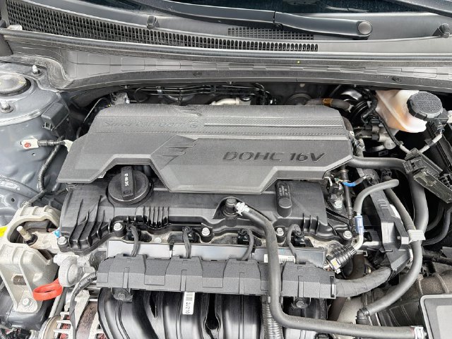 Certified 2024 Hyundai Elantra SEL FWD image 30