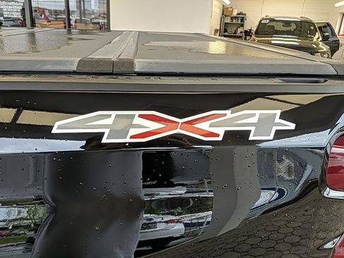 Used 2021 Chevrolet Silverado 1500 Custom w/ Safety Confidence Package image 13