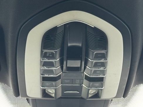 Used 2012 Porsche Cayenne S AWD/4WD image 23
