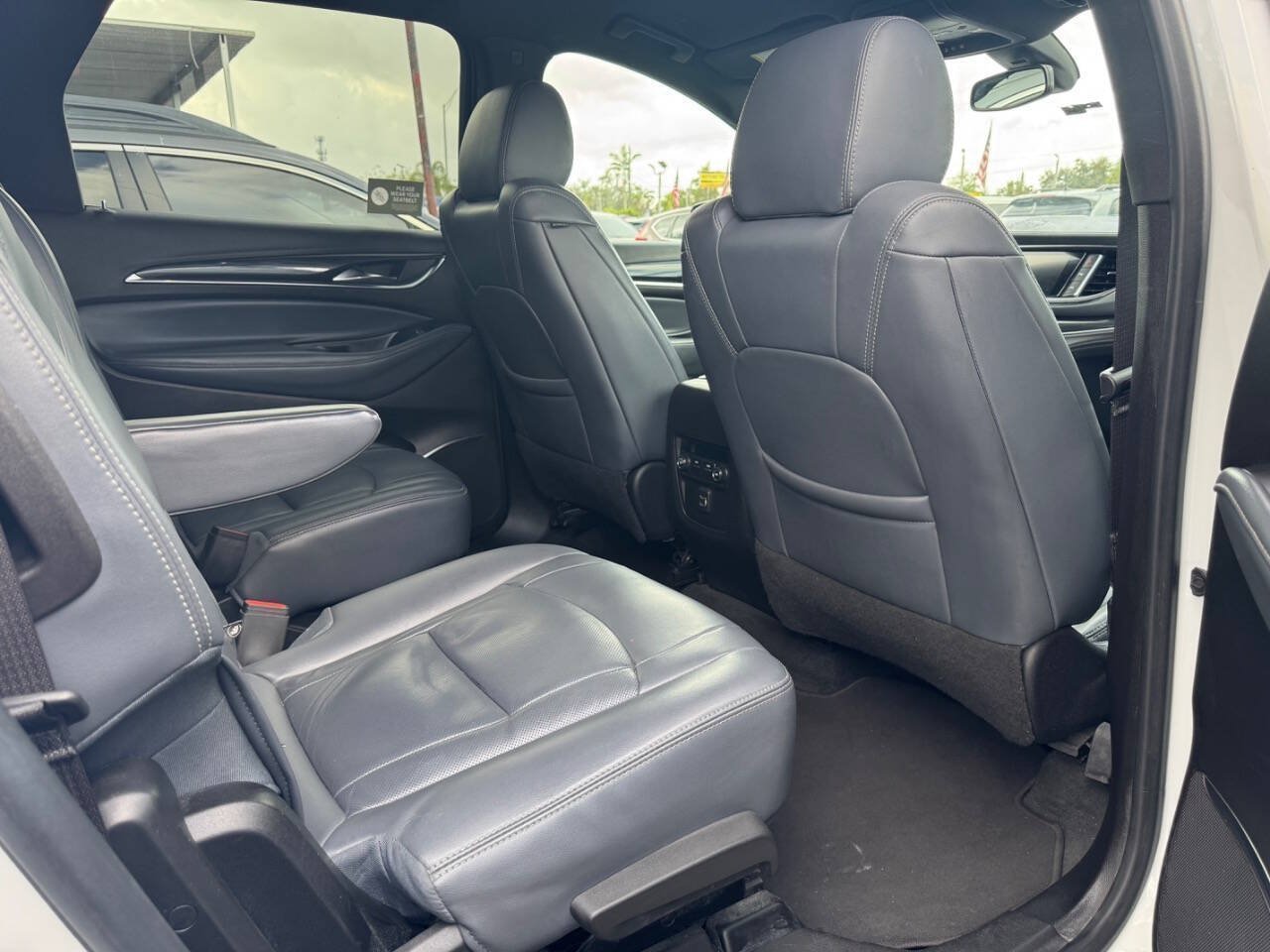 Used 2022 Buick Enclave Essence FWD image 18